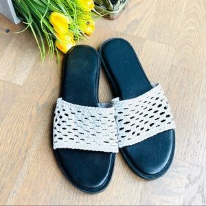 Urban Outfitters white basket weave slide 8